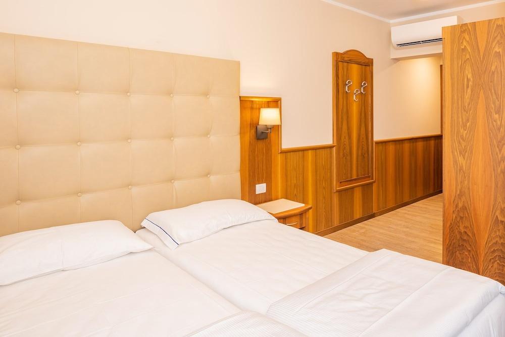 Hotel Centrale Garda (Verona) Exterior foto